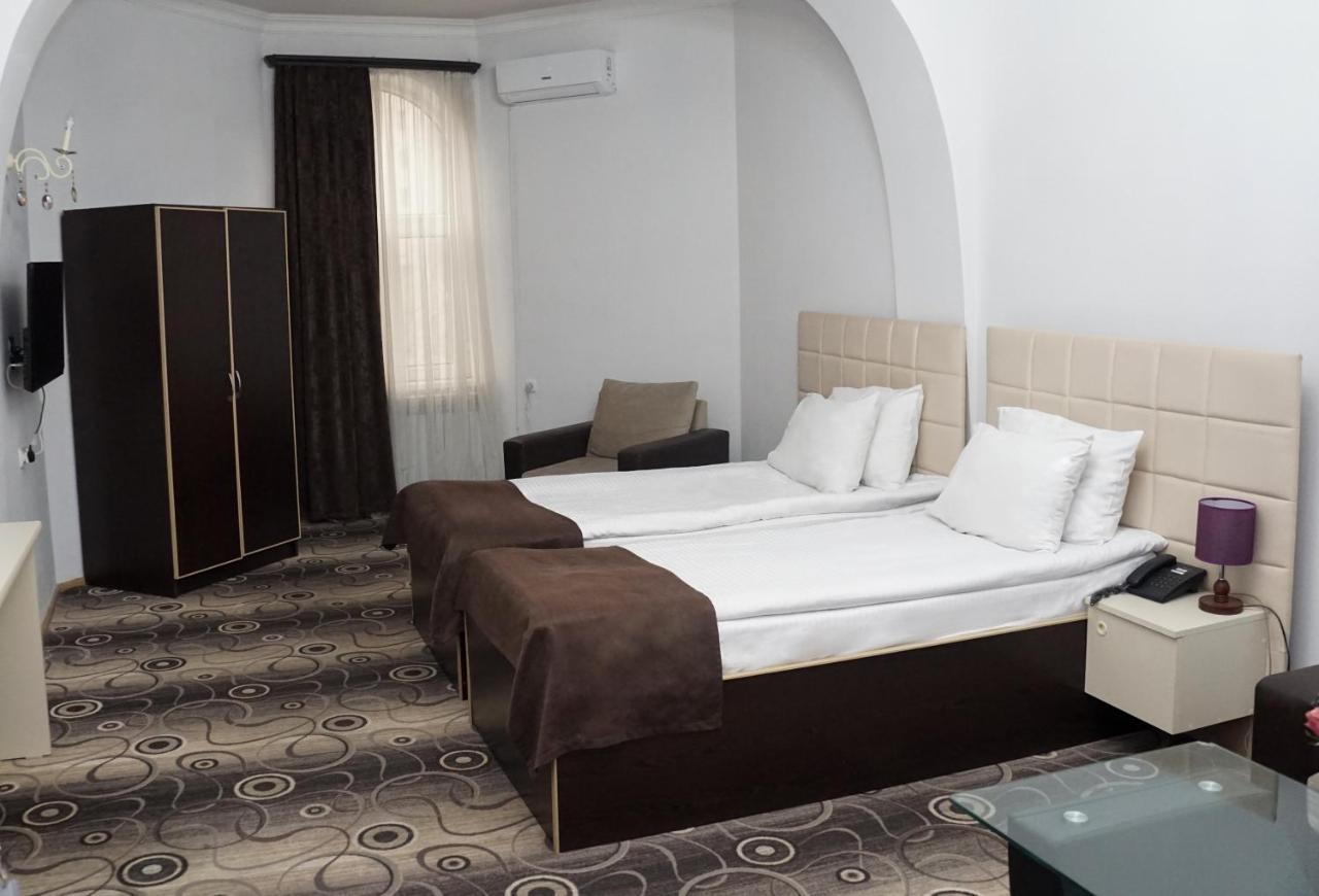 Hotel Nor Erivan Exterior foto