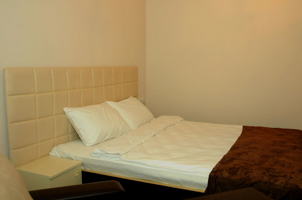 Hotel Nor Erivan Exterior foto