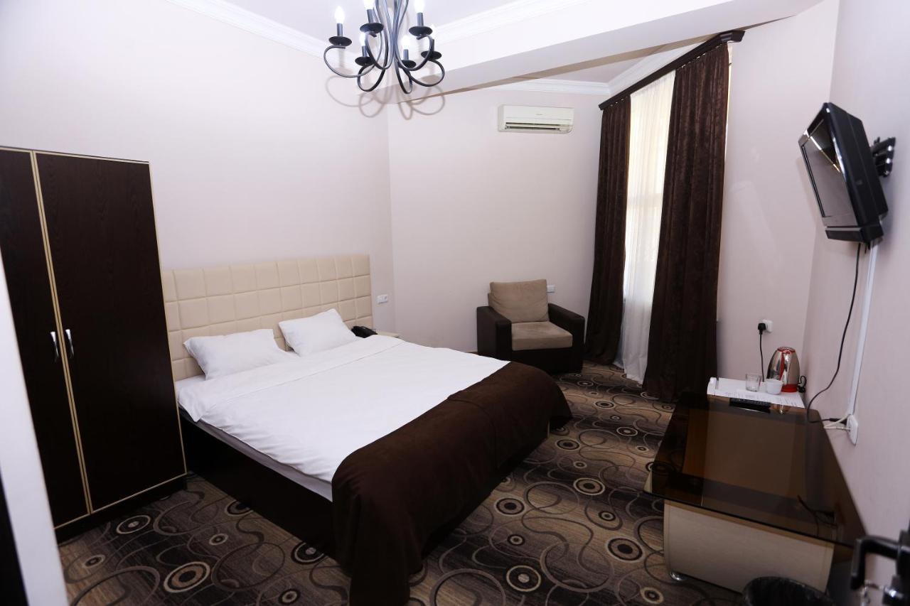 Hotel Nor Erivan Exterior foto